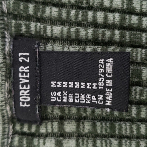 FOREVER 21 Stretchy Rib Knit Belly Crop Top Deep V Neck Green Short Sleeve EUC M - Picture 7 of 11